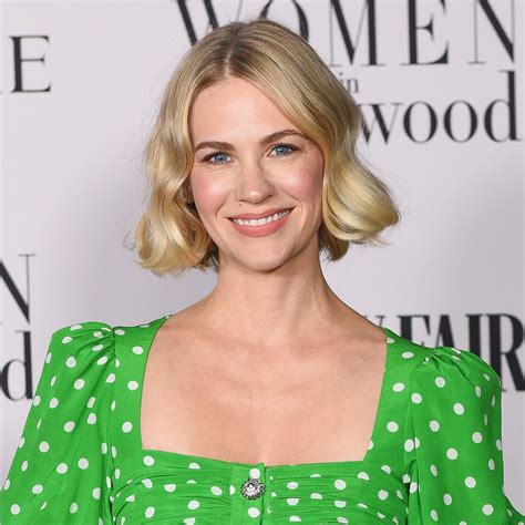 January Jones tiny bikini brings fans to their knees in。